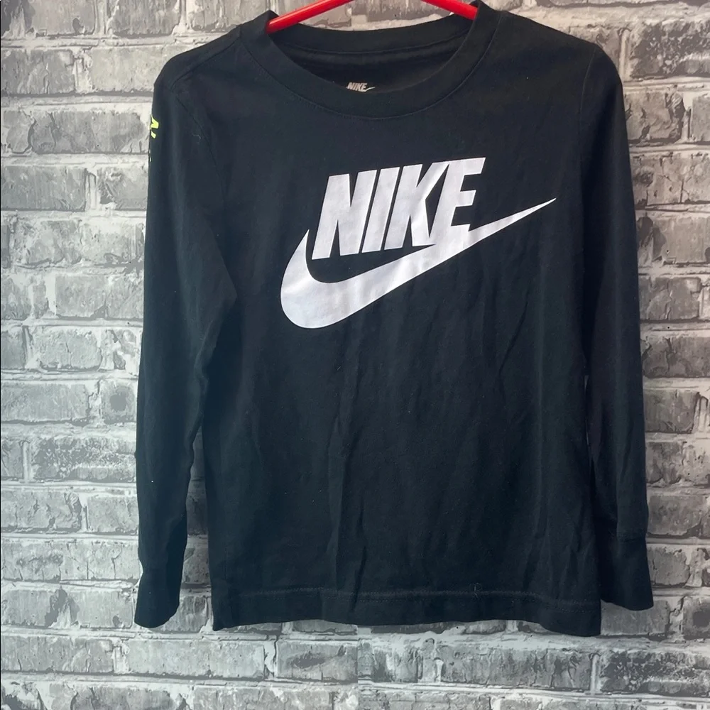 Nike Kids‎ Black Long Sleeve Tee